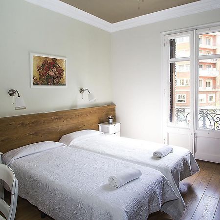 Mai & Maud Paralel Apartment Барселона Экстерьер фото
