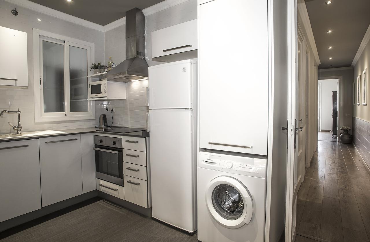 Mai & Maud Paralel Apartment Барселона Экстерьер фото