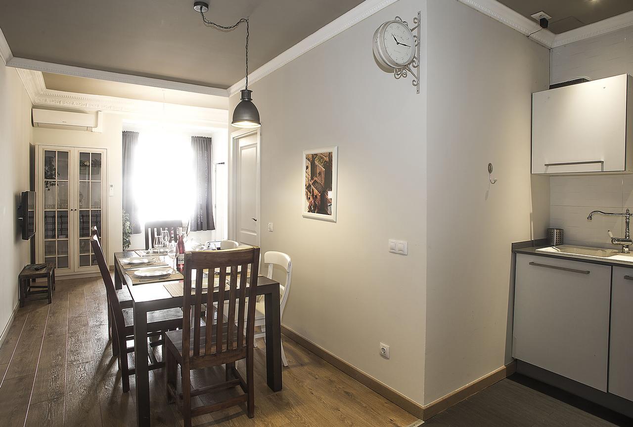 Mai & Maud Paralel Apartment Барселона Экстерьер фото