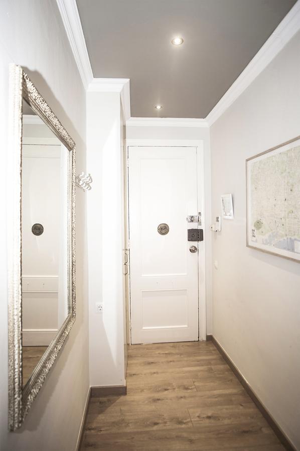 Mai & Maud Paralel Apartment Барселона Экстерьер фото